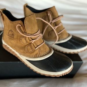 Out n about Duck boots